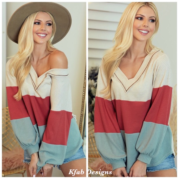 ❤️LAST 2! V Neck Waffle Knit Color Block Top - Picture 2 of 12